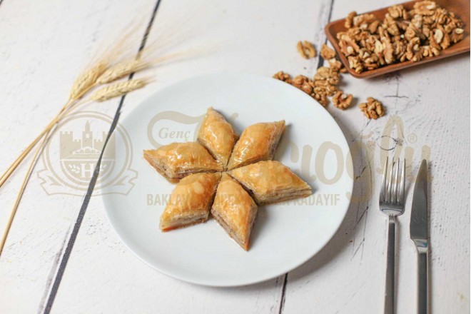 Cevizli Ev Baklavası